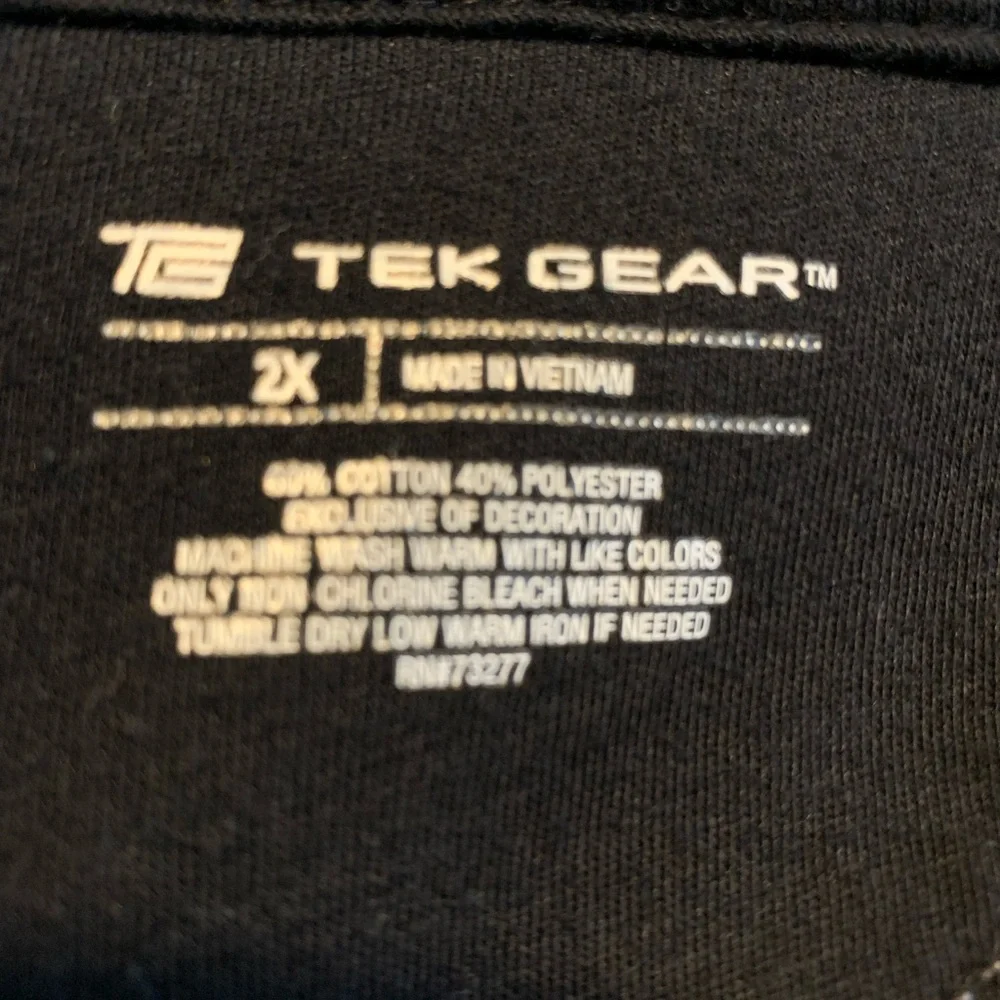 Tek Gear gray sweatshirt. The string is removed. - Picture 2 of 2